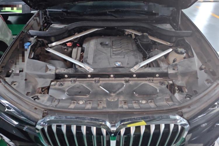 Used BMW X7 2021 Facelifted xDrive40i Luxury Package with Leading Features Engine Bay