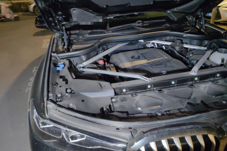 Used BMW X7 2021 xDrive40i Luxury Package with Leading Features Engine Bay Right