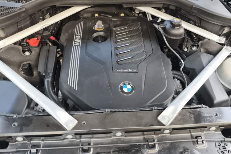 Used BMW X7 2021 xDrive40i Luxury Package with Leading Features Engine Bay