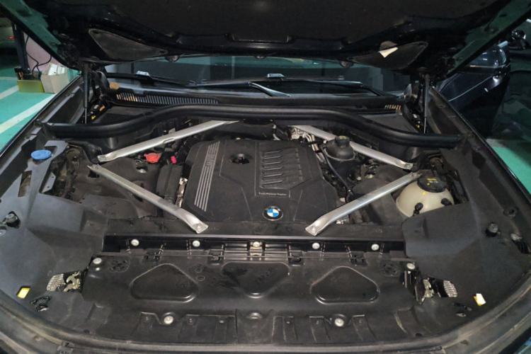 Used BMW X7 2021 xDrive40i Luxury M Sport Package Engine Bay