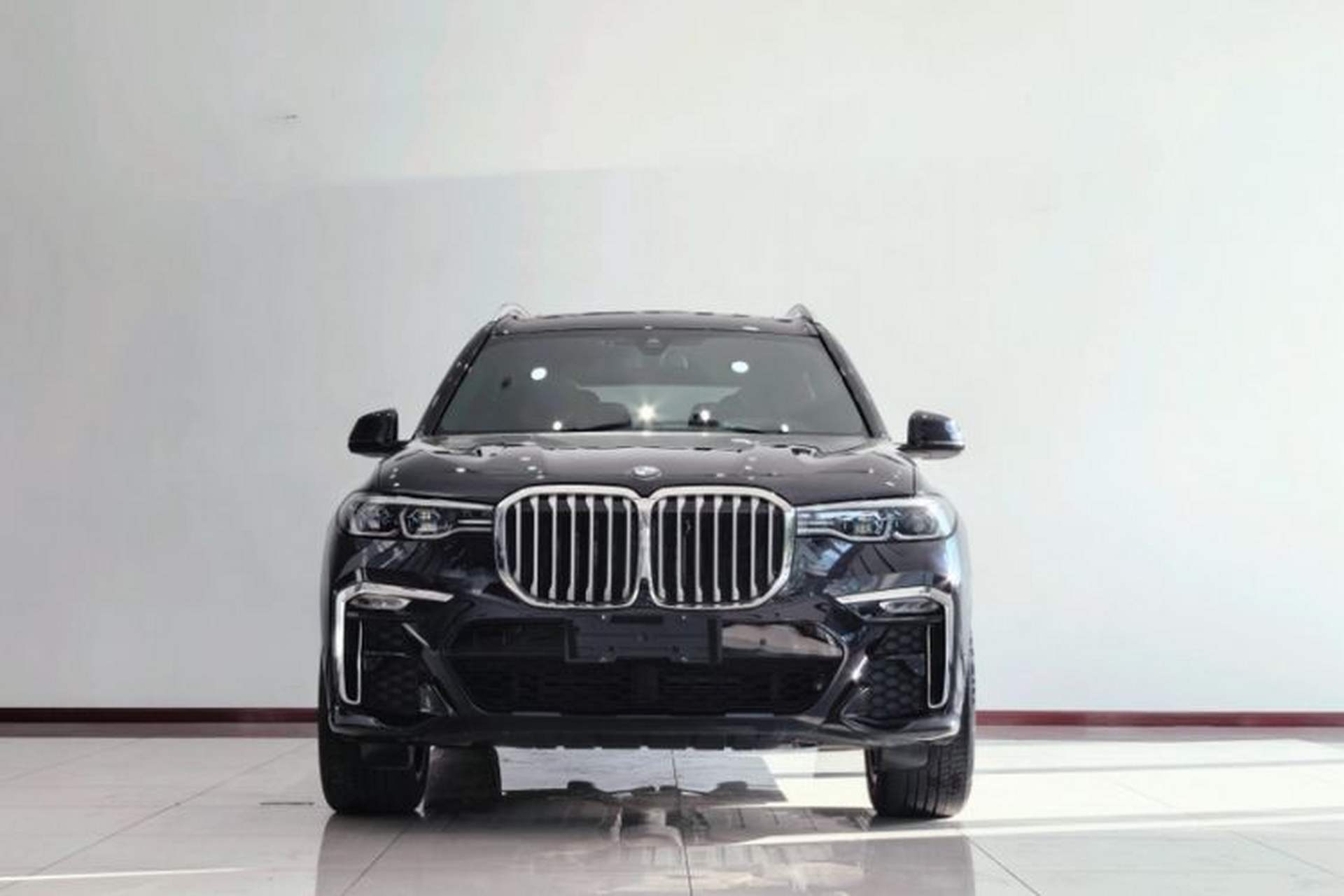 Used BMW X7 2021 Restyled xDrive40i Luxury Version with M Sport Package Exterior 1