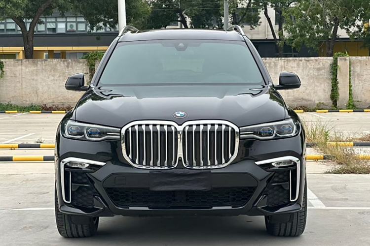 Used BMW X7 2021 xDrive40i Luxury M Sport Package Exterior 1