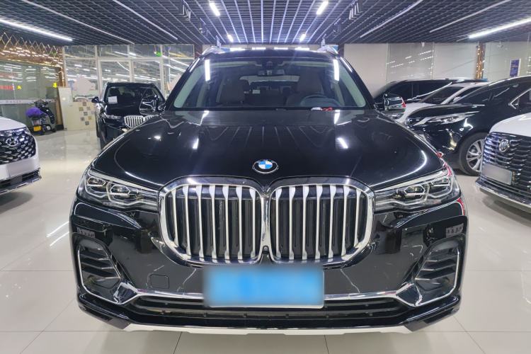 Used BMW X7 2021 xDrive40i Luxury Package with Leading Features Exterior 1