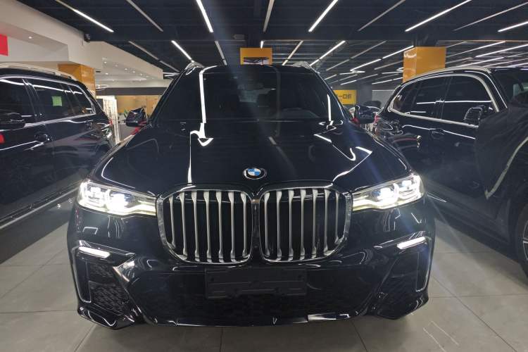 Used BMW X7 2021 xDrive40i Luxury M Sport Package Exterior 1