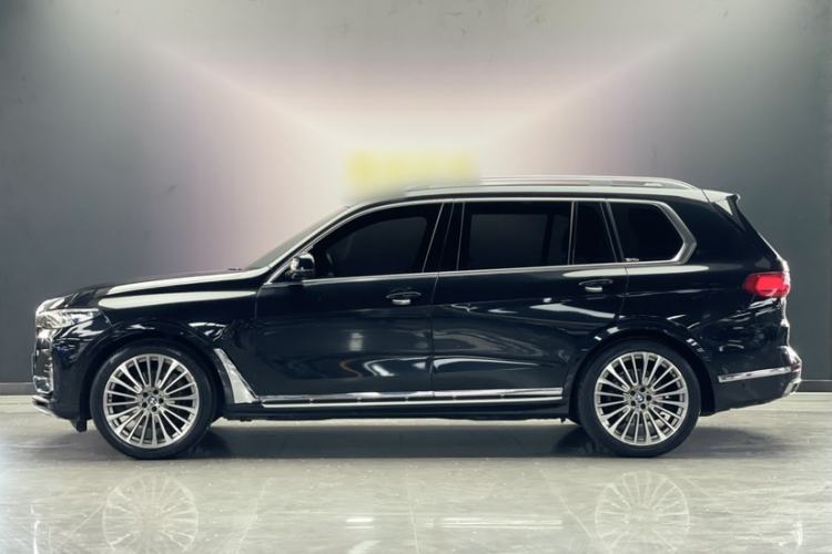 Used BMW X7 2021 xDrive40i Executive Luxury Package Exterior 1