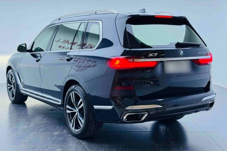 Used BMW X7 2021 xDrive40i Luxury M Sport Package Exterior 2