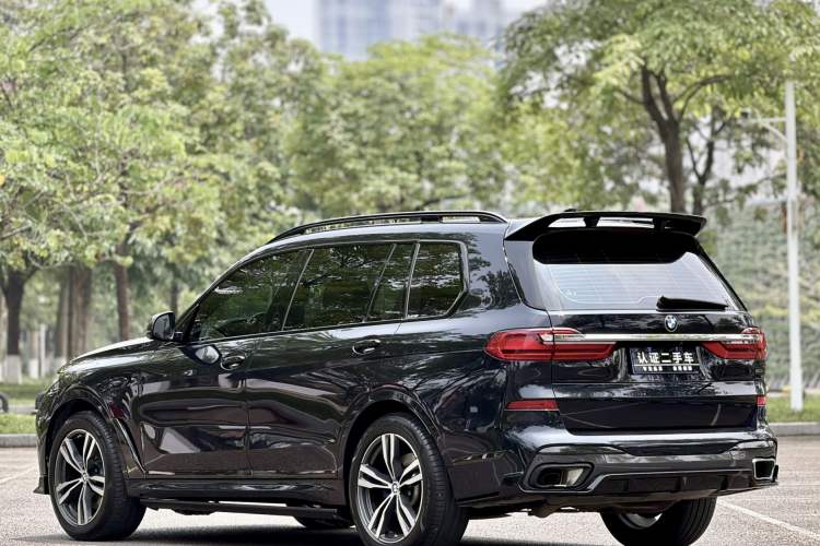 Used BMW X7 2021 xDrive40i Luxury M Sport Package Exterior 3