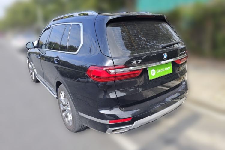 Used BMW X7 2021 xDrive40i Luxury Package with Leading Features Exterior 3