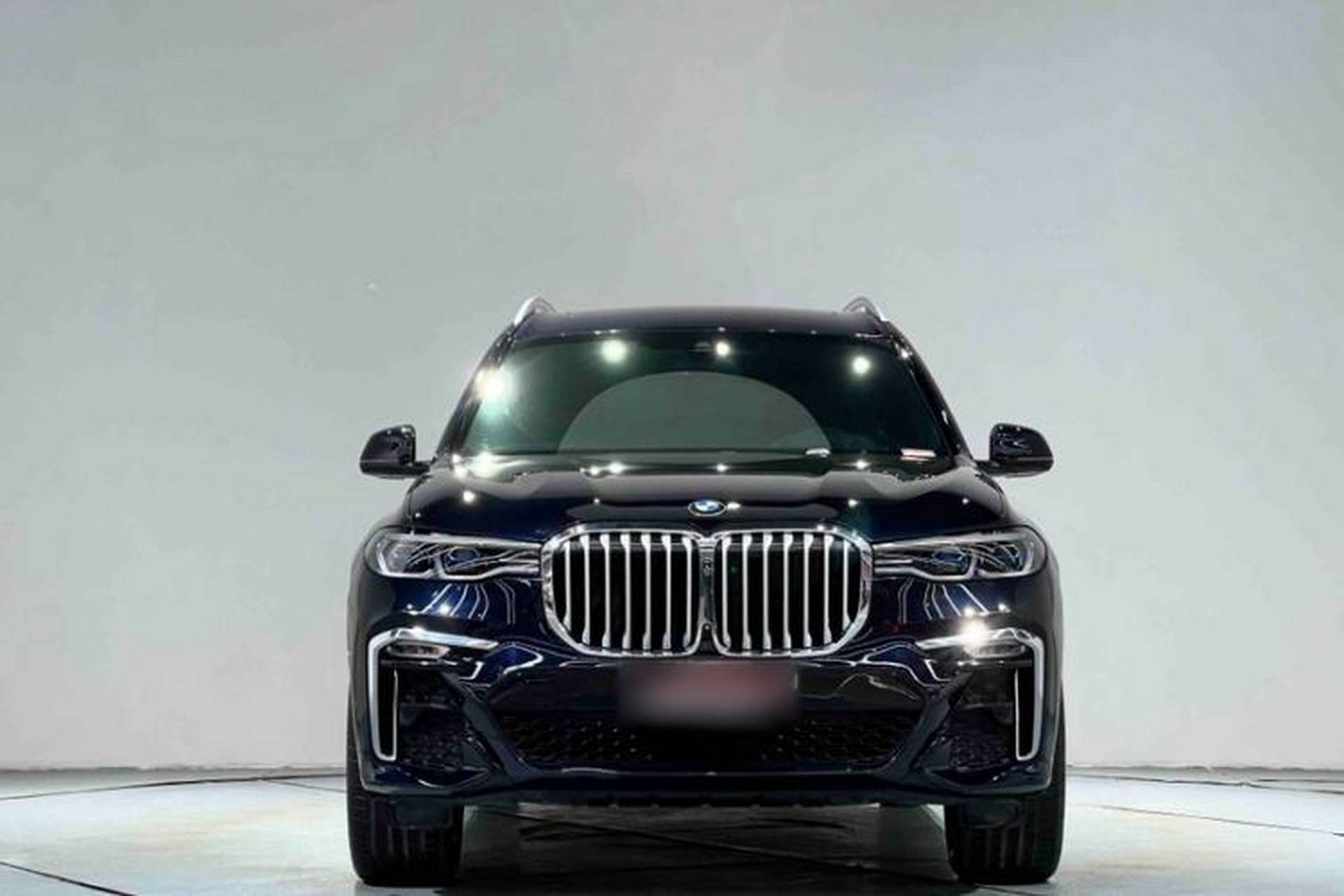 Used BMW X7 2021 Restyled xDrive40i Luxury Version with M Sport Package Exterior 4