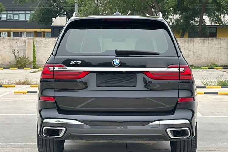 Used BMW X7 2021 xDrive40i Luxury M Sport Package Exterior 5