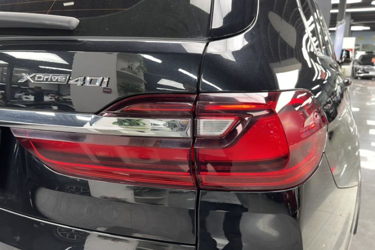 Used BMW X7 2021 xDrive40i Executive Luxury Package Exterior 5