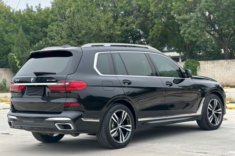Used BMW X7 2021 xDrive40i Luxury M Sport Package Exterior 6