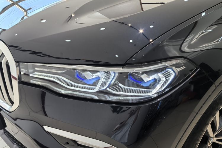 Used BMW X7 2021 Restyled xDrive40i Luxury Version with M Sport Package Exterior 9