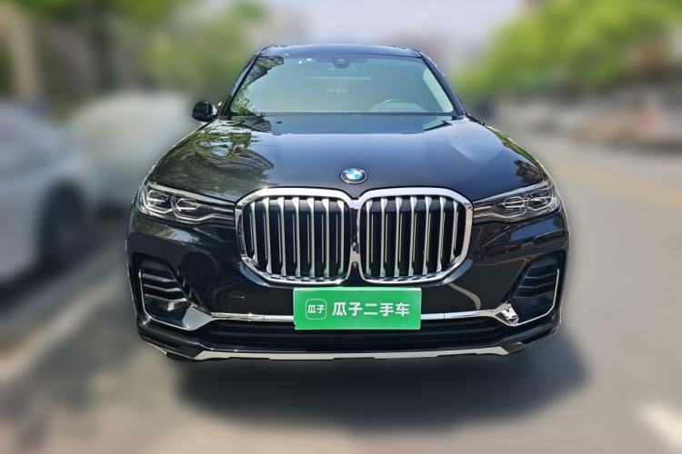 Used BMW X7 2021 xDrive40i Luxury Package with Leading Features Front
