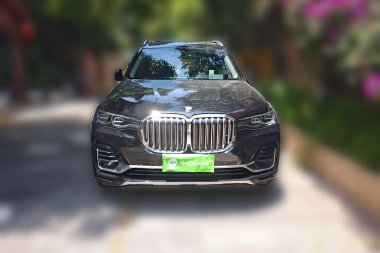 Used BMW X7 2021 xDrive40i Luxury Package with Leading Features Front