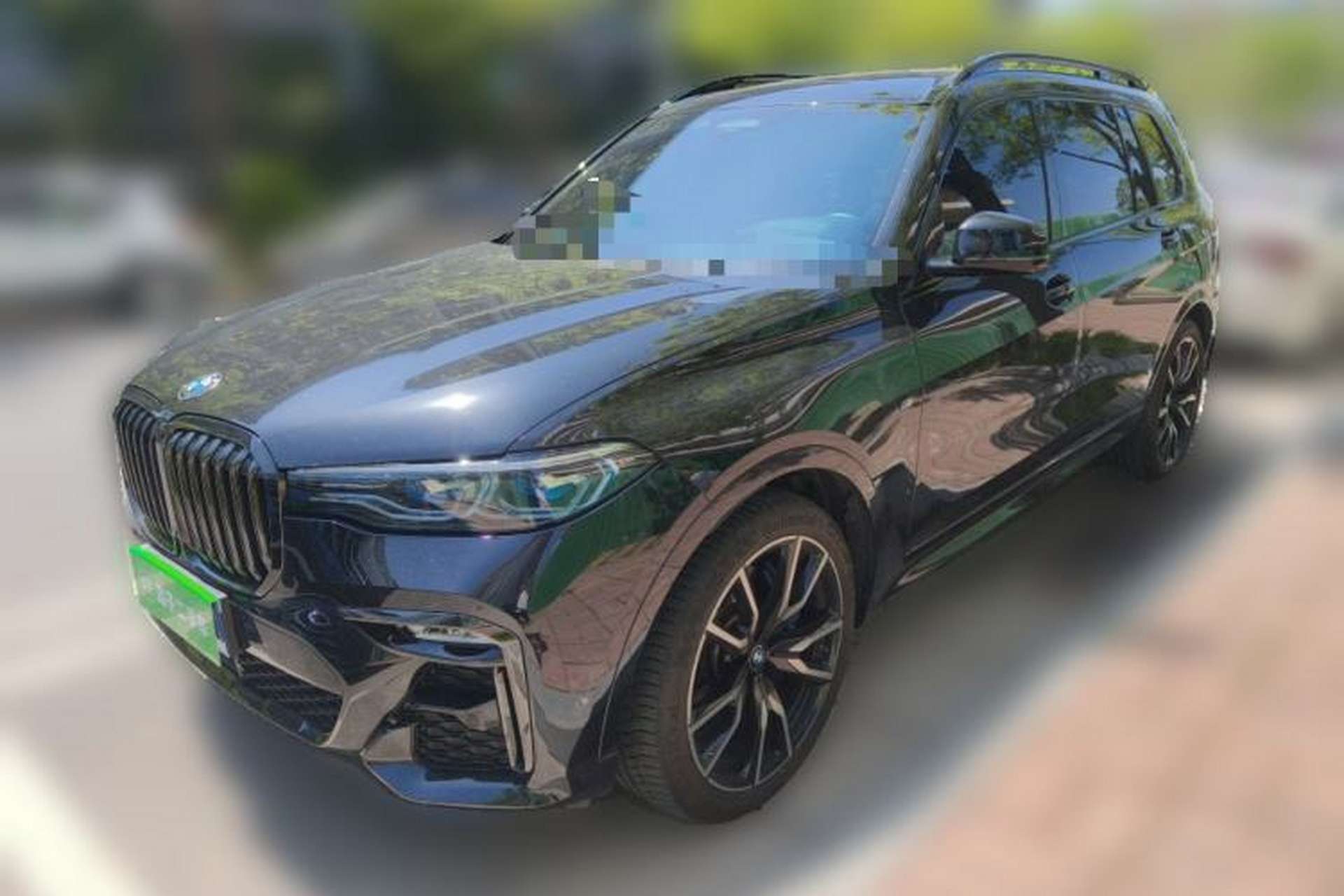 Used BMW X7 2021 xDrive40i Executive Model with M Sport Package Front Left 45 Deg