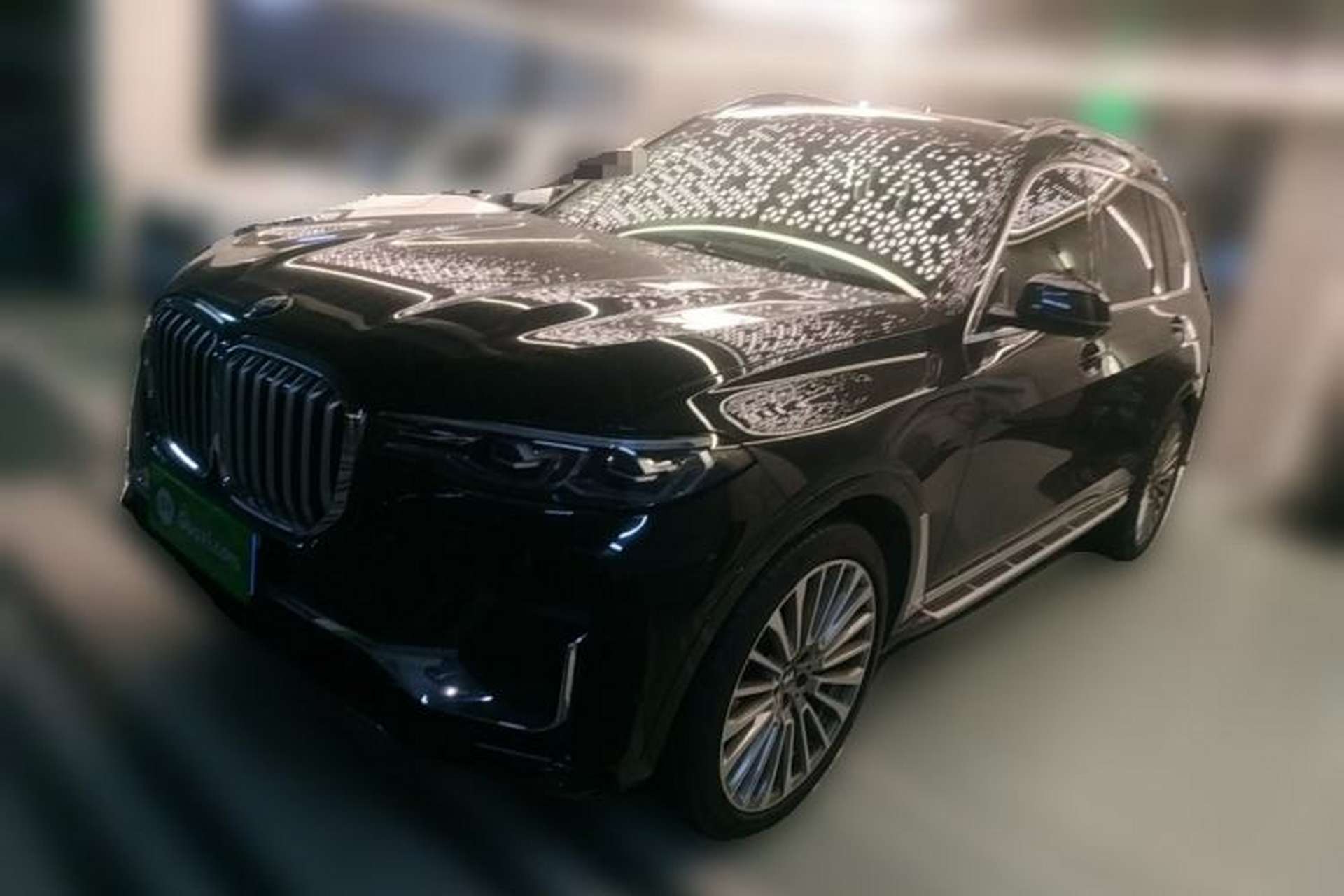 Used BMW X7 2021 xDrive40i Luxury Package with Leading Features Front Left 45 Deg