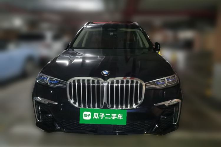 Used BMW X7 2021 Facelifted xDrive40i Luxury Package with Leading Features Front