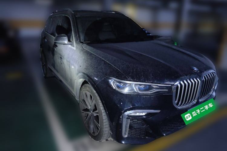 Used BMW X7 2021 xDrive40i Executive Model with M Sport Package Front Right 45 Deg