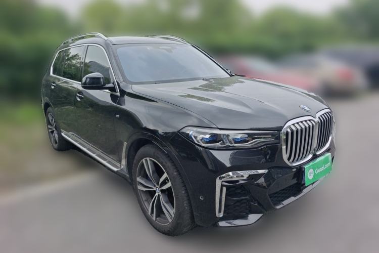 Used BMW X7 2021 Restyled xDrive40i Luxury Version with M Sport Package Front Right 45 Deg