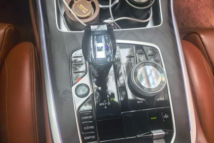 Used BMW X7 2021 xDrive40i Luxury M Sport Package Gear Lever