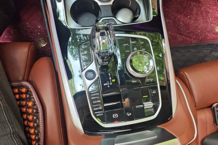 Used BMW X7 2021 xDrive40i Executive Luxury Package Gear Lever