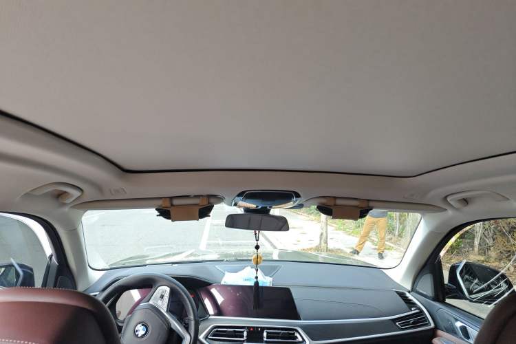 Used BMW X7 2021 xDrive40i Luxury Package with Leading Features Headliner