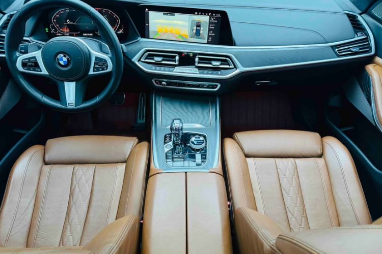 Used BMW X7 2021 xDrive40i Luxury M Sport Package Interior 1
