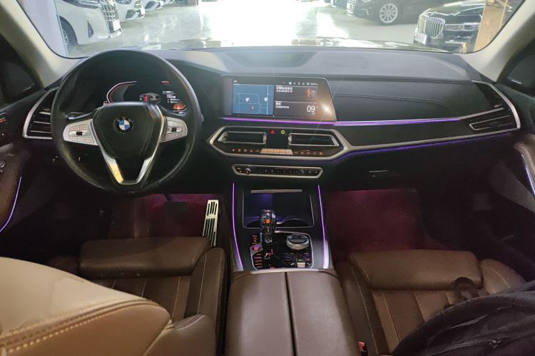 Used BMW X7 2021 xDrive40i Luxury Package with Leading Features Interior 2
