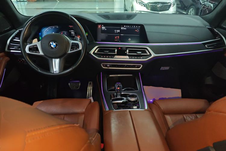 Used BMW X7 2021 xDrive40i Luxury M Sport Package Interior 2