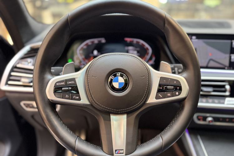 Used BMW X7 2021 xDrive40i Luxury M Sport Package Interior 3