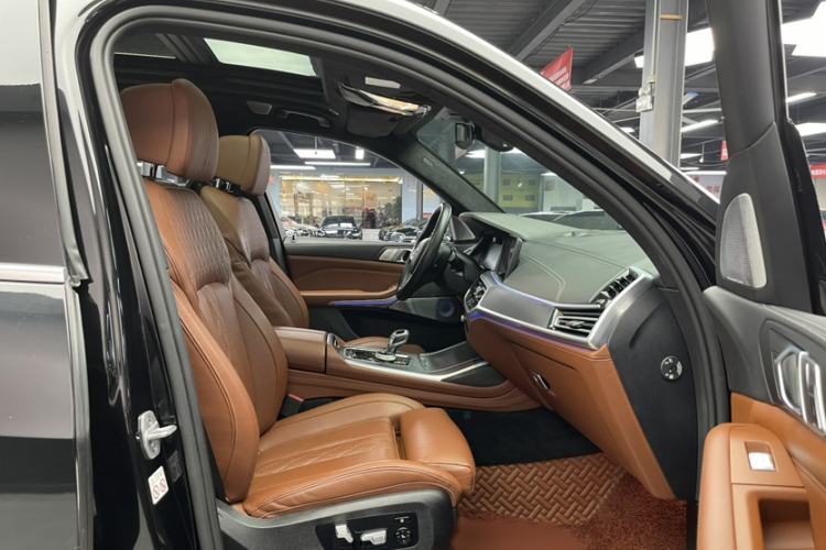 Used BMW X7 2021 xDrive40i Executive Luxury Package Interior 4