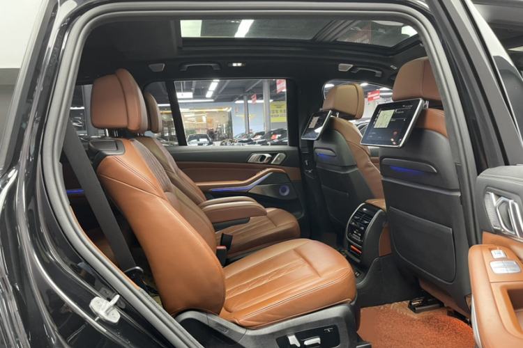 Used BMW X7 2021 xDrive40i Executive Luxury Package Interior 5