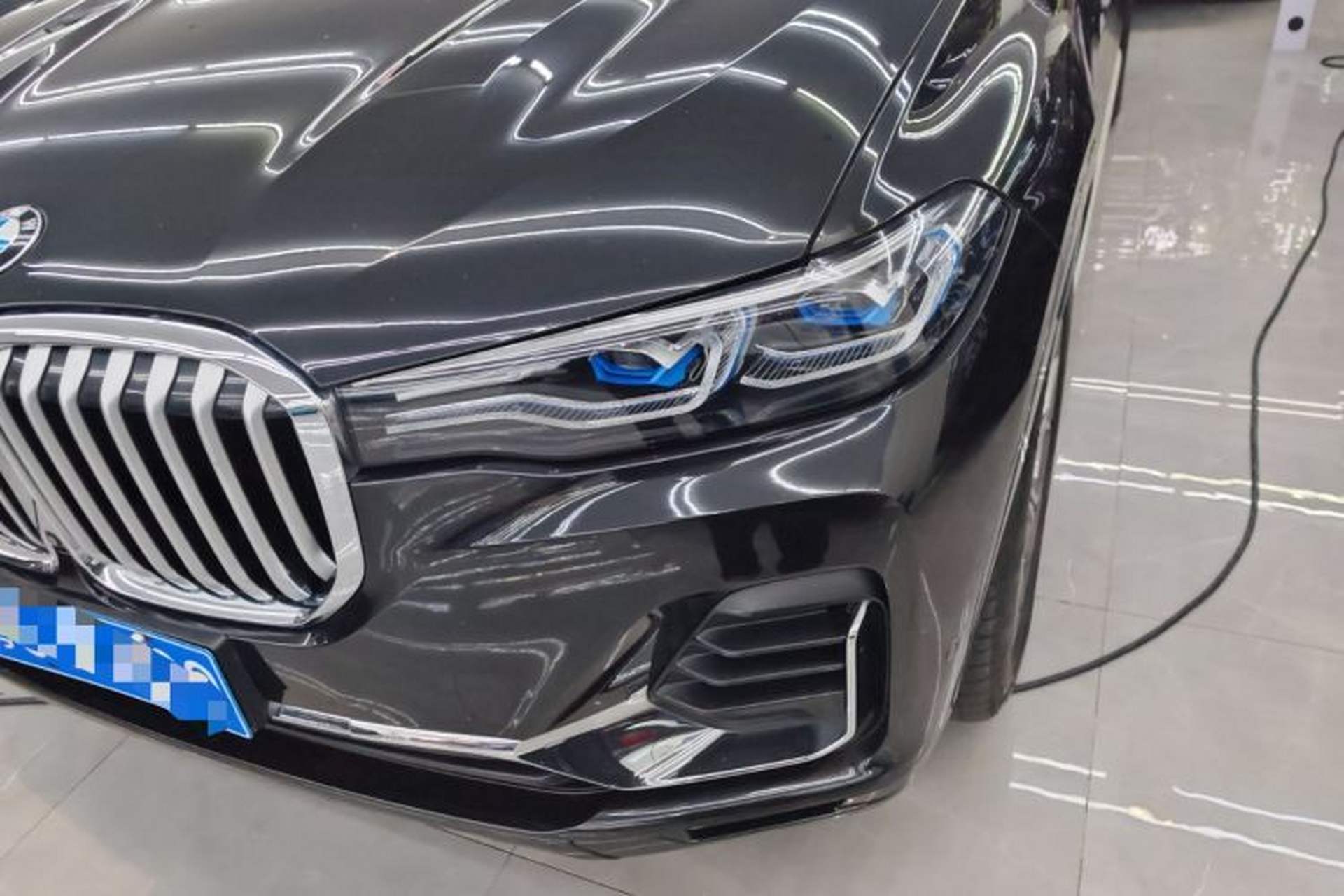 Used BMW X7 2021 xDrive40i Luxury Package with Premium Features Left Front Headlight