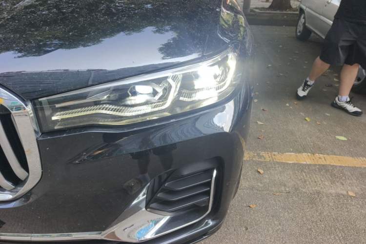Used BMW X7 2021 xDrive40i Luxury Package with Leading Features Left Front Headlight