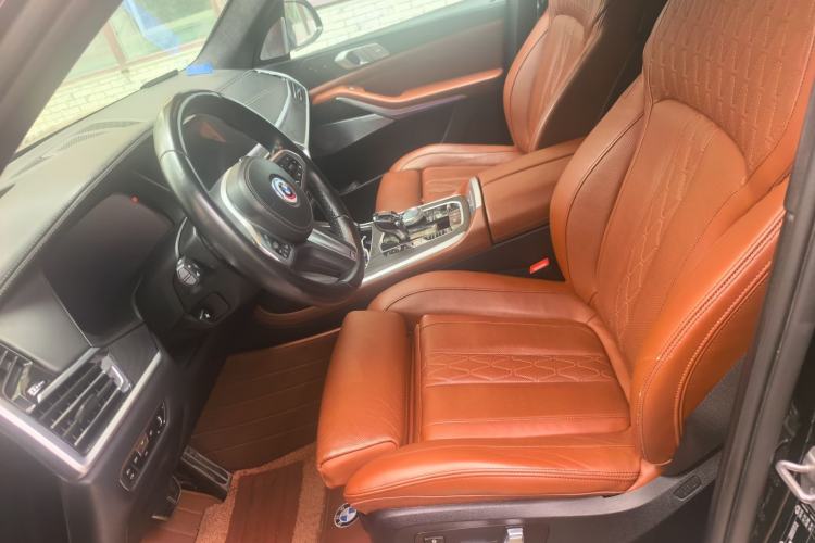 Used BMW X7 2021 xDrive40i Luxury M Sport Package Left Front Seat