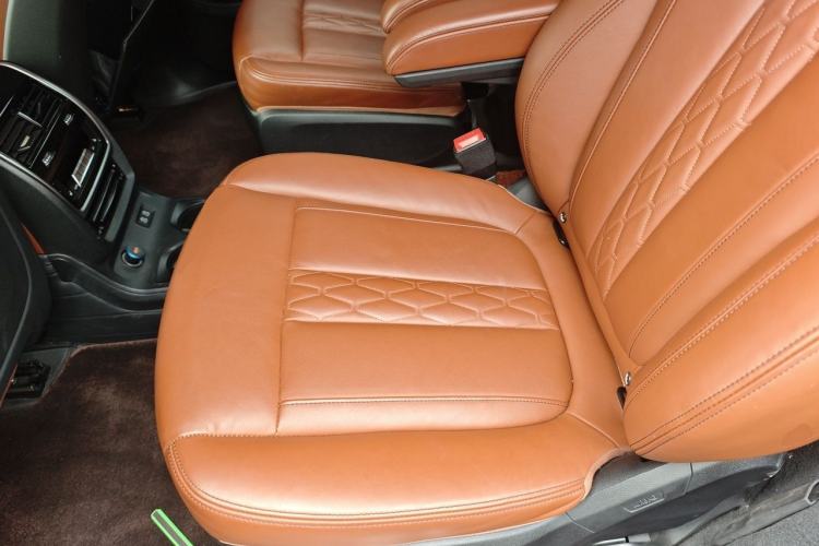 Used BMW X7 2021 xDrive40i Executive Model with M Sport Package Left Rear Seat