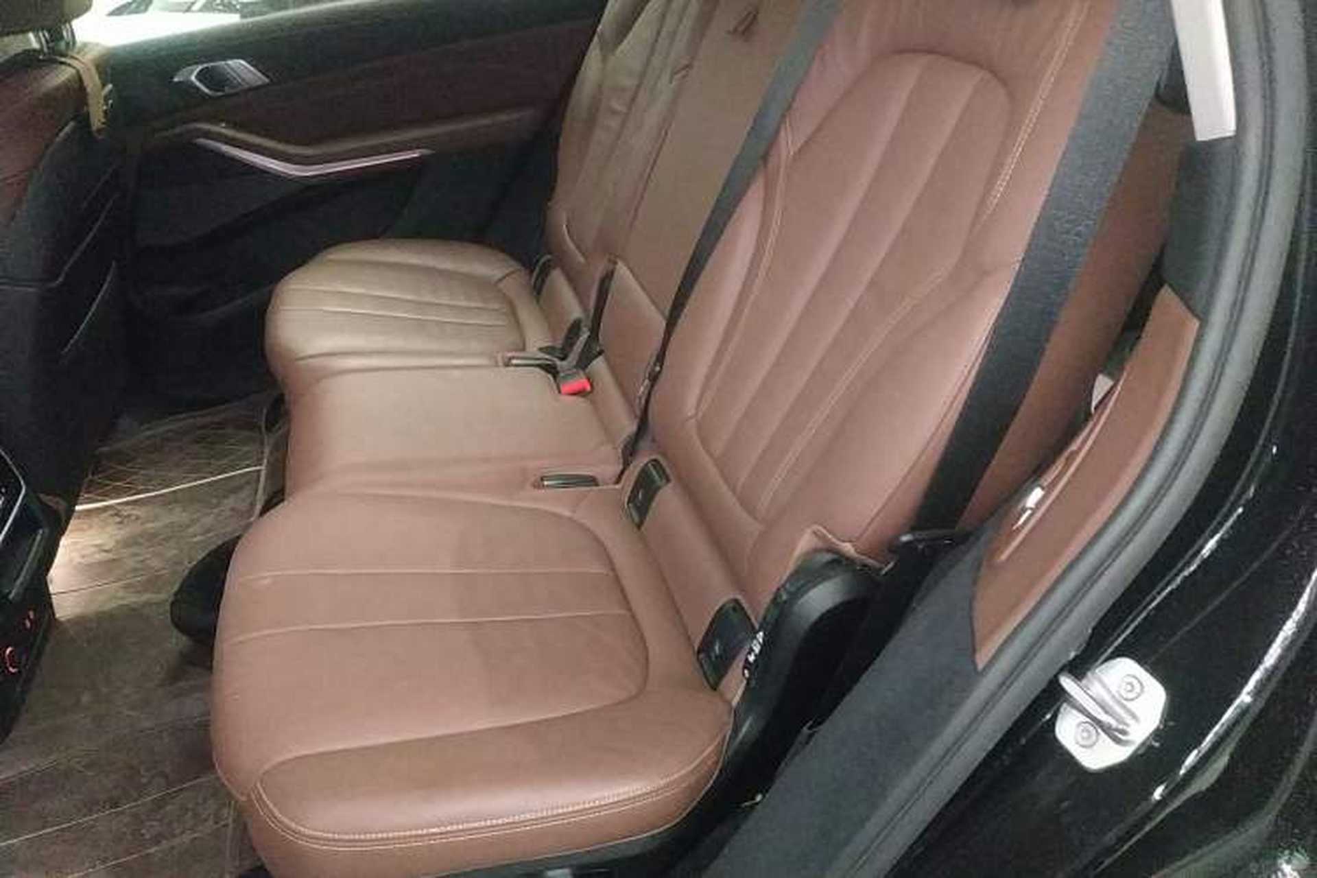 Used BMW X7 2021 xDrive40i Luxury Package with Leading Features Left Rear Seat