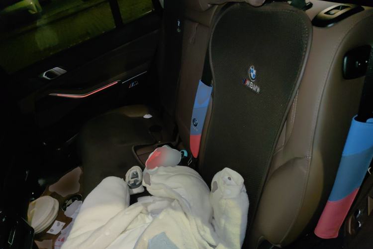 Used BMW X7 2021 xDrive40i Luxury Package with Leading Features Left Rear Seat