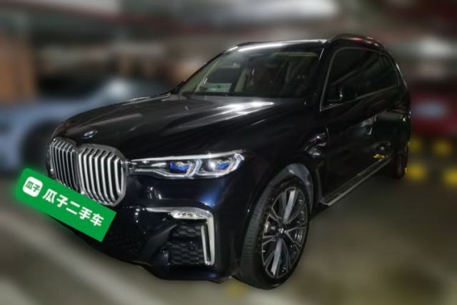 Used BMW X7 2021 Facelifted xDrive40i Luxury Package with Leading Features