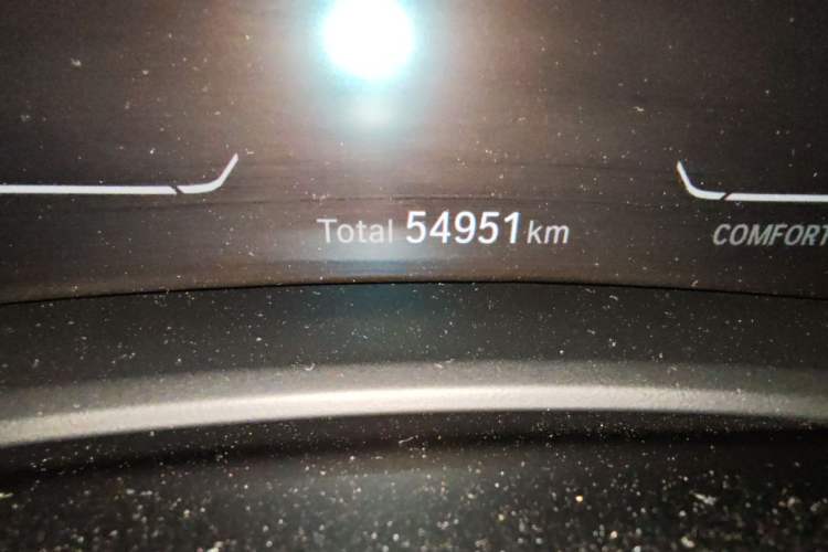 Used BMW X7 2021 xDrive40i Luxury M Sport Package Odometer Close Up