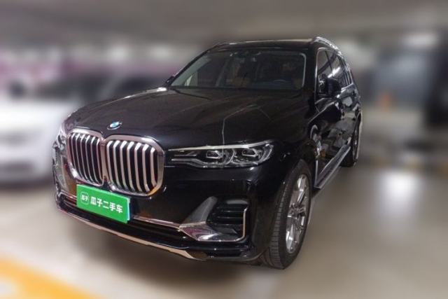 Used BMW X7 2021 xDrive40i Luxury Package with Leading Features