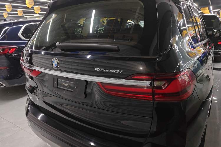 Used BMW X7 2021 xDrive40i Luxury Package with Leading Features Rear
