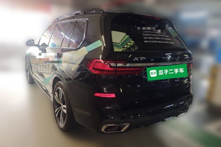 Used BMW X7 2021 xDrive40i Luxury M Sport Package Rear Left 45 Deg