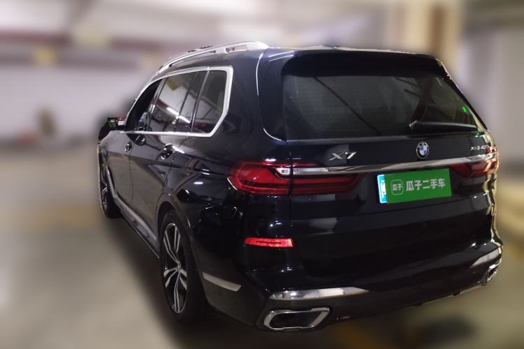 Used BMW X7 2021 Restyled xDrive40i Luxury Version with M Sport Package Rear Left 45 Deg