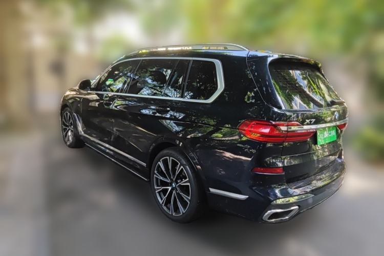 Used BMW X7 2021 xDrive40i Executive Model with M Sport Package Rear Left 45 Deg