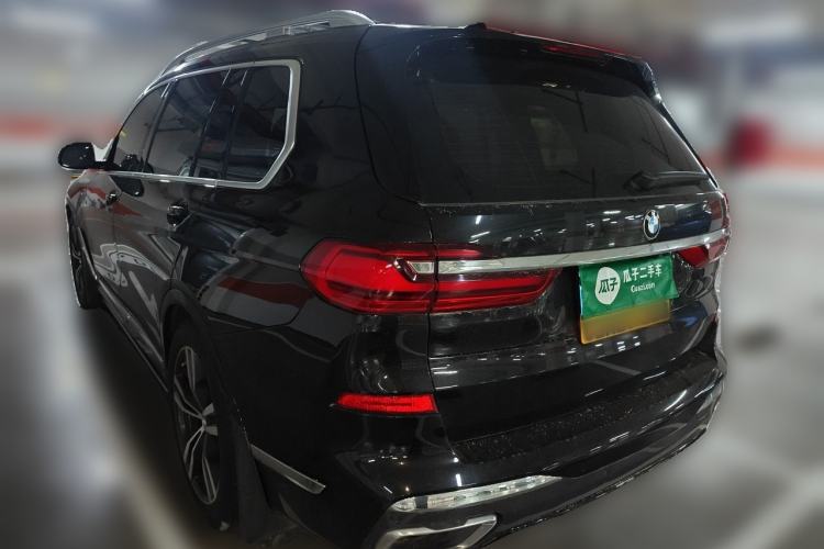 Used BMW X7 2021 Restyled xDrive40i Luxury Version with M Sport Package Rear Left 45 Deg