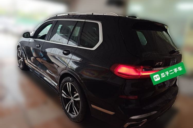 Used BMW X7 2021 xDrive40i Luxury M Sport Package Rear Left 45 Deg