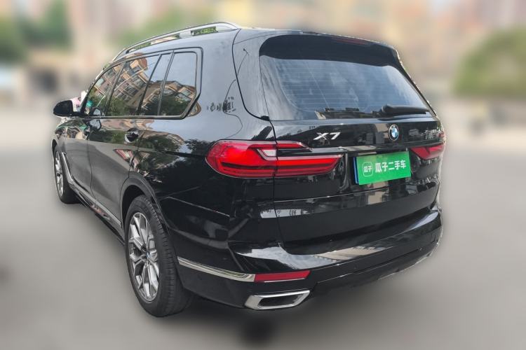 Used BMW X7 2021 xDrive40i Luxury Package with Leading Features Rear Left 45 Deg