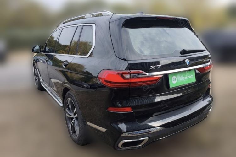 Used BMW X7 2021 Restyled xDrive40i Luxury Version with M Sport Package Rear Left 45 Deg